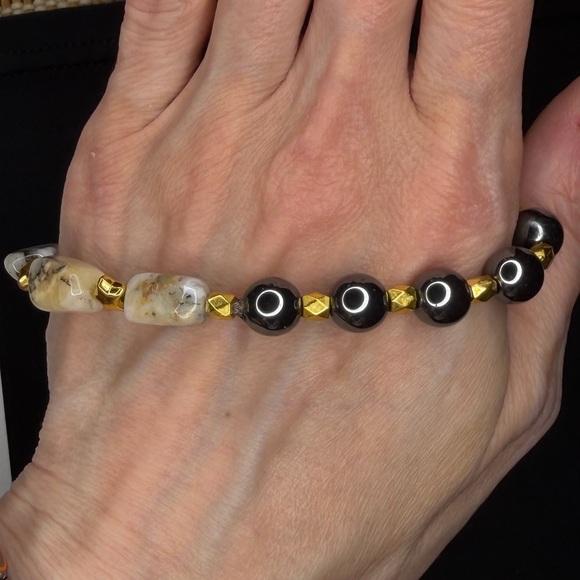 Dendritic Opal and Hematite bracelet handmade stretchy stars - Picture 6 of 8